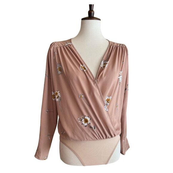 ASTR The Label AT15181-003 Drape Front Long Sleeve Floral Bodysuit Size XS - Picture 9 of 10